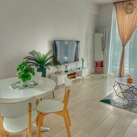 Apartment Shining Diamond