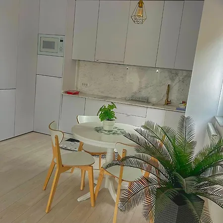 Shining Diamond Apartment